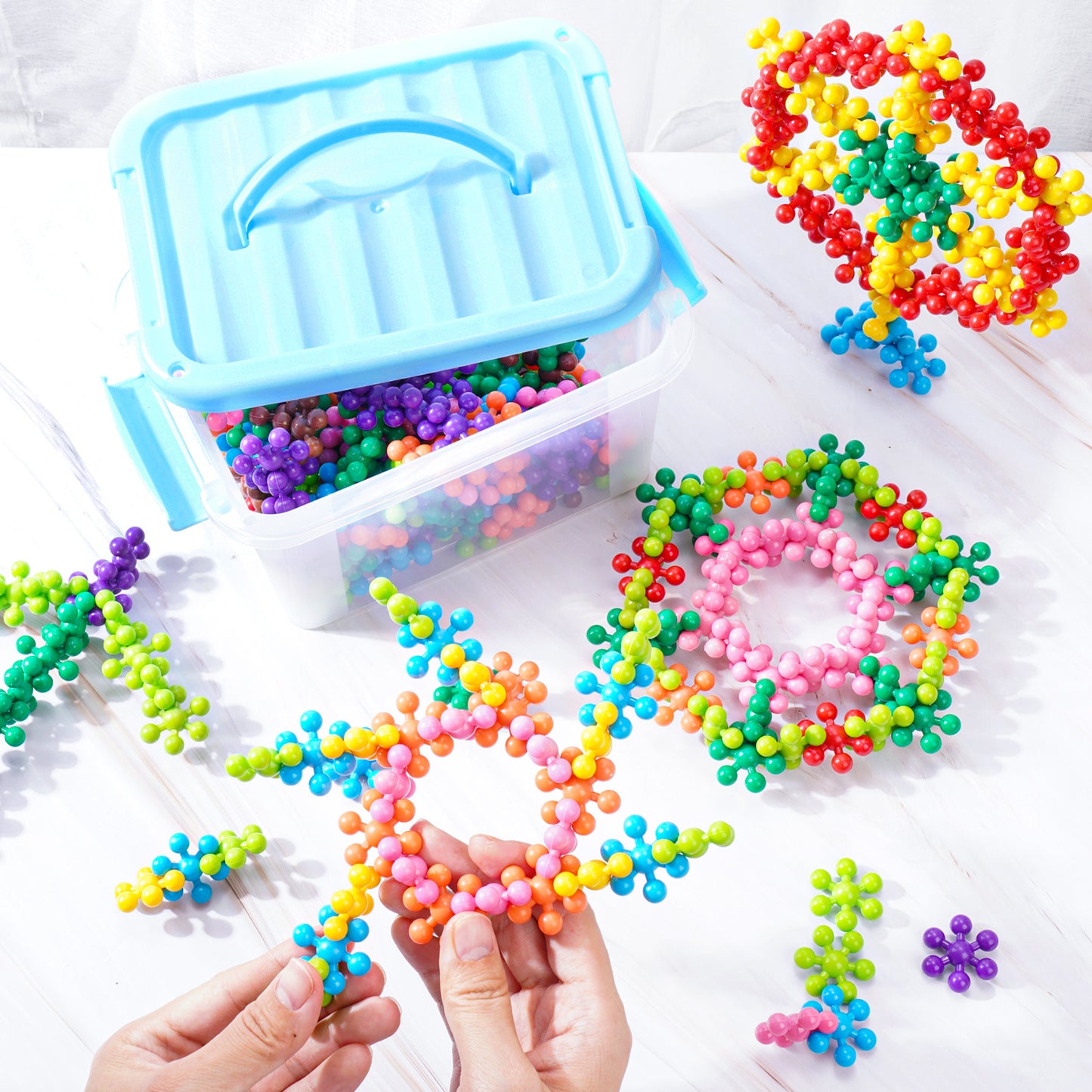 300PCS Snowflake Interlocking Building Block Toy Carrying Case for Kids
