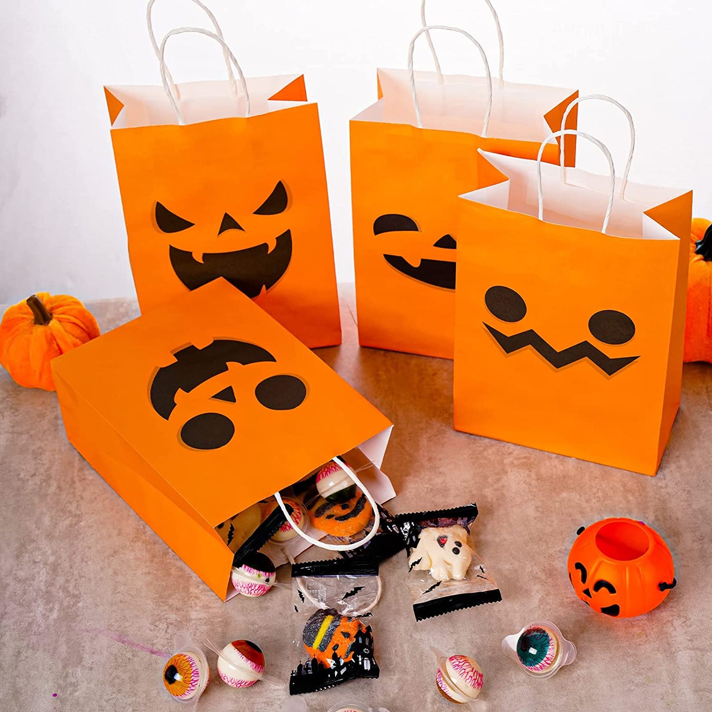 16-Pack Halloween Pumpkin Kraft Paper Treat Bags with Handles Trick or Treat